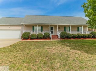 105 Eastwind Dr, La Grange, NC 28551