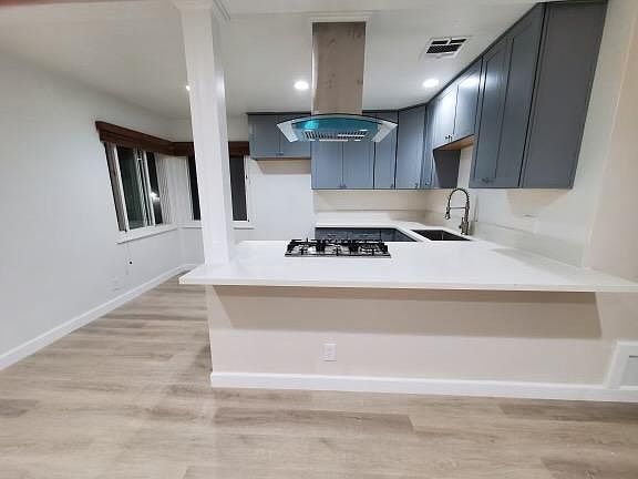 3rd image of 10211 S Dixon Ave APT 3