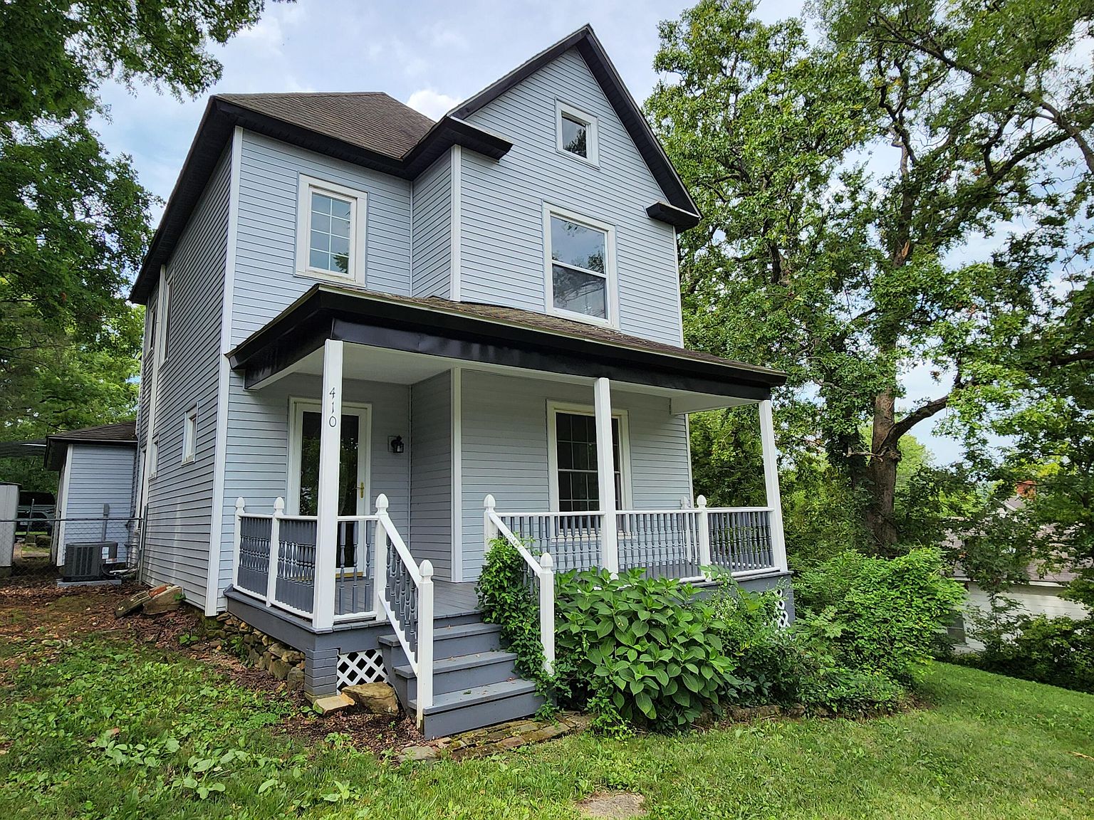 410 W Leyda, West Plains, MO 65775 | Zillow 410 W Leyda, West Plains, MO 65775 | Zillow