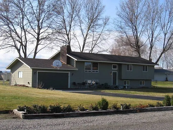 8816 Maple Dr photo 1