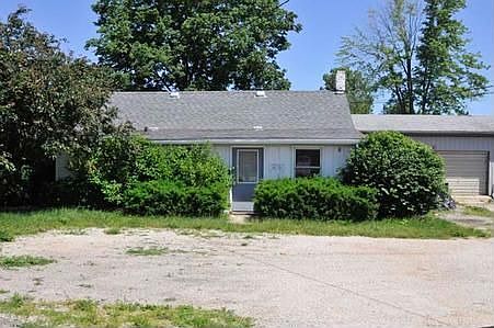 1st image of 3216 W St Joseph St