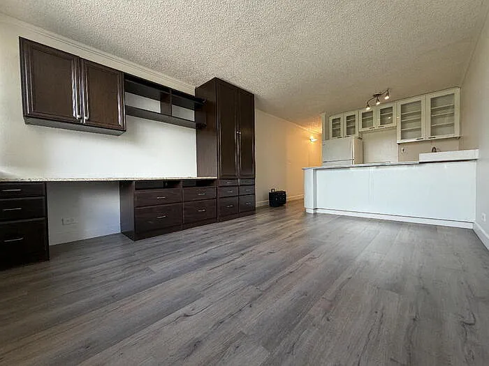 Studio, 1.0 bath, $1,575 — Photo 2