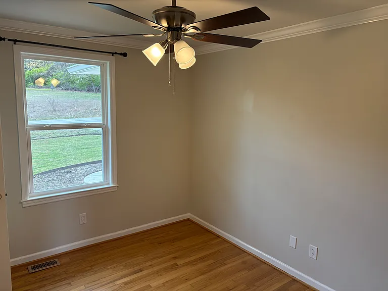 2807 Addison Rd — Photo 4