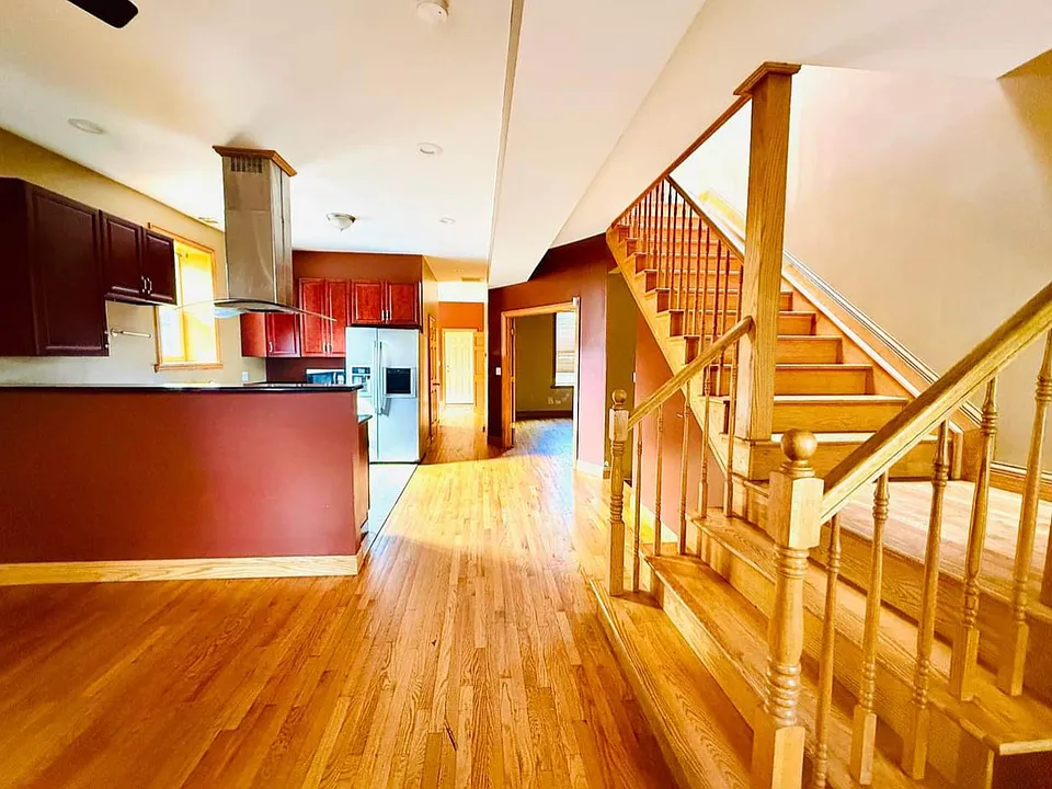 1520 S Spaulding Ave #2F