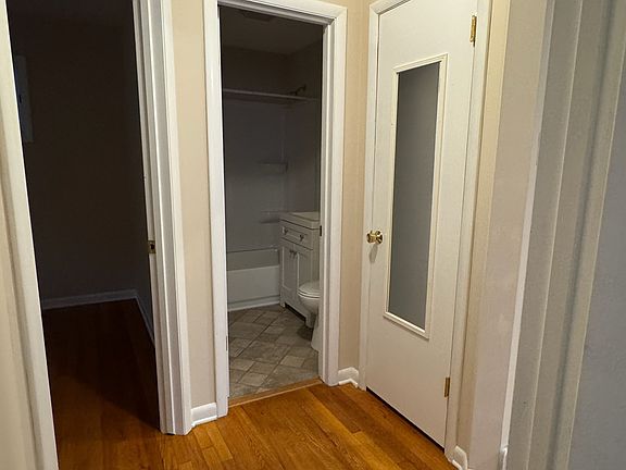 5th image of 2817 S 42nd St