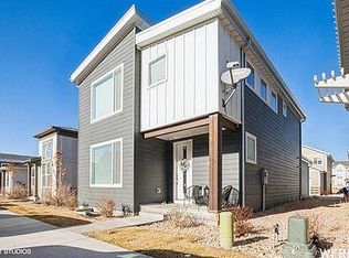 1046 W Albion Meadow Way, Riverton, UT 84065