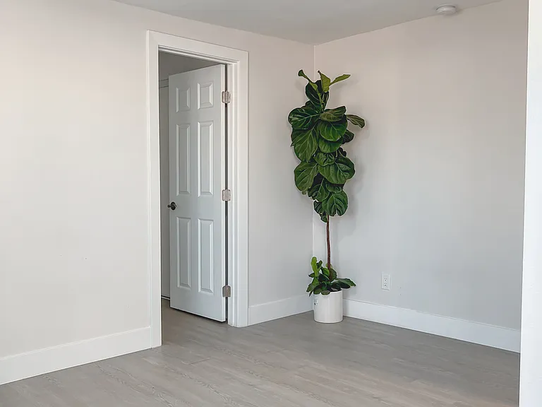 440 Main St #B — Photo 9