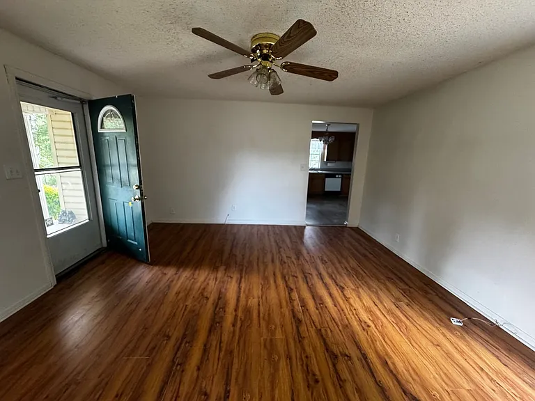 545 Christopher Rd — Photo 5