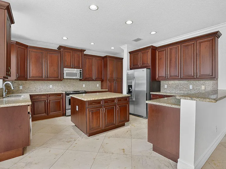 8326 Emerald Winds Cir — Photo 14
