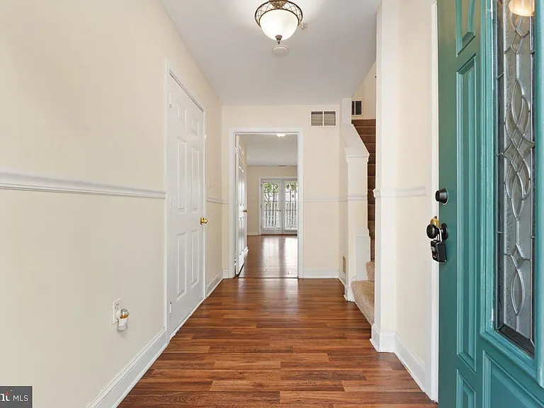 7017 Migliori Ct — Photo 2