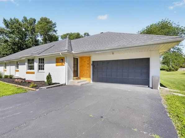 1011 Tam O Shanter Dr, Kansas City, MO 64145