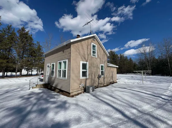 7008 L.5 Ln, Escanaba, MI 49829