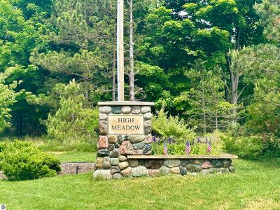 19 High Meadow Trl, Frankfort, MI, 49635