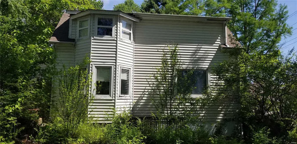 1121 Dielman Rd photo 1