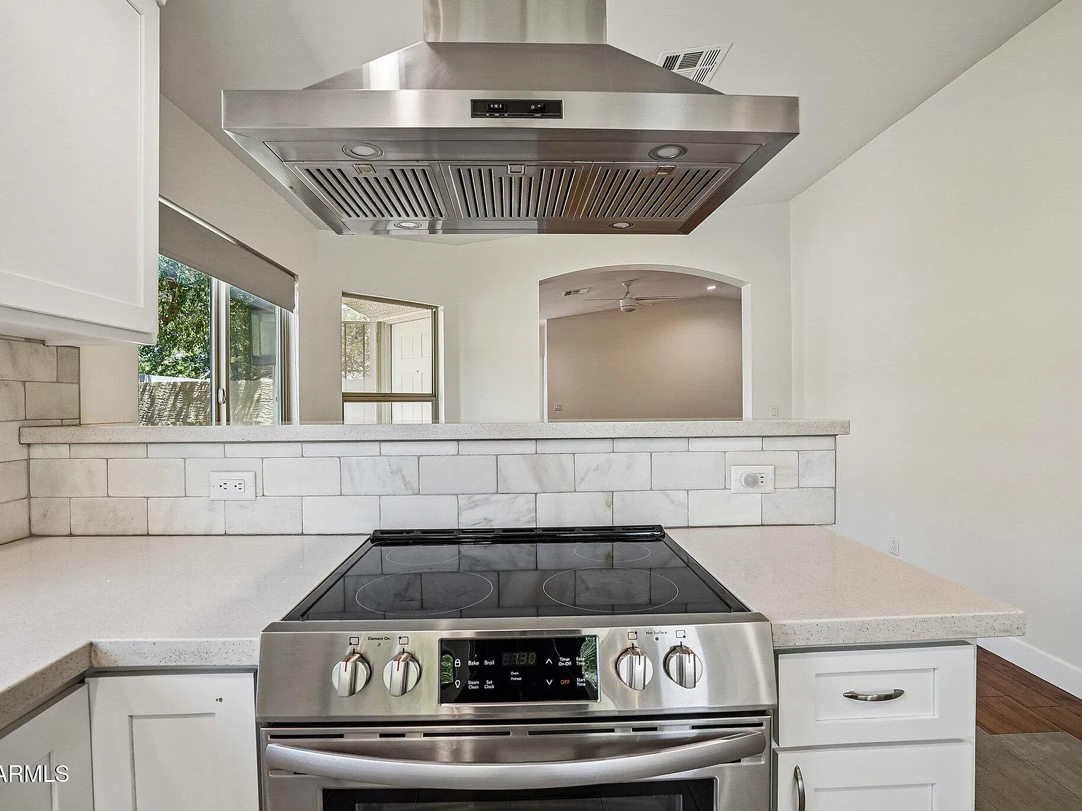 3 bed, 2.0 bath, 1575 sqft, $2,500 — Photo 2