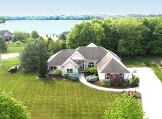 2231 Meadowsweet Ln, Streetsboro, OH 44241