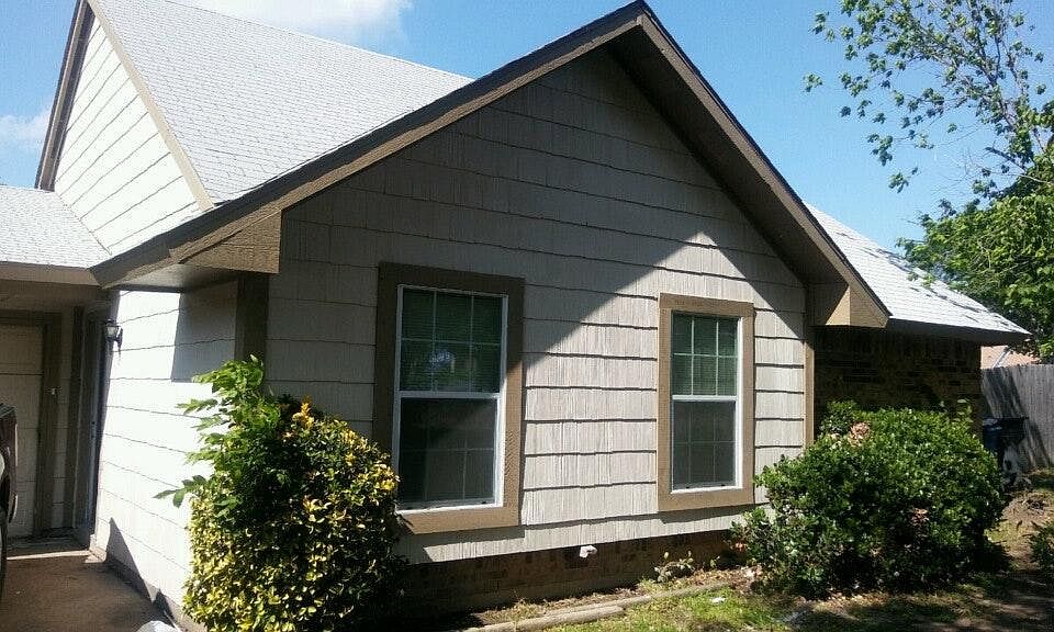 1st image of 3215 Fort Bend Dr