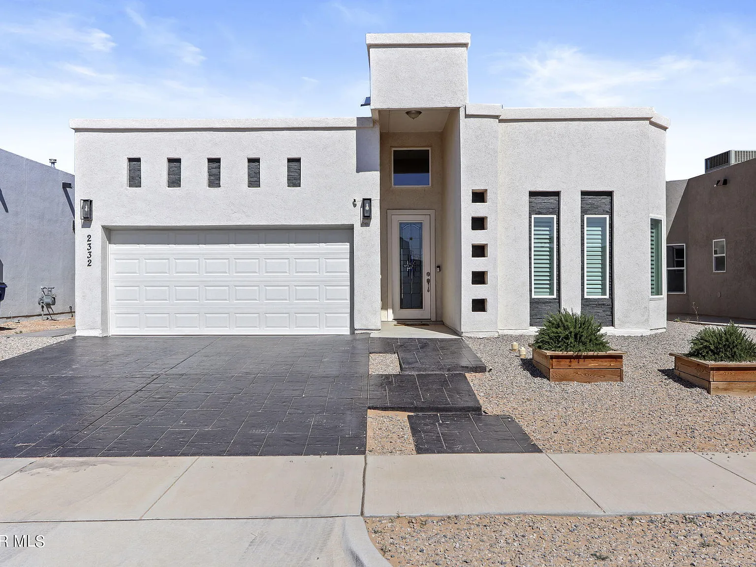 3 bed, 2.0 bath, 1615 sqft, $1,875 — Photo 1