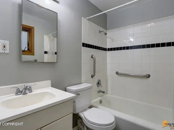 1460 W 26th Ave APT 9, Anchorage, AK 99503