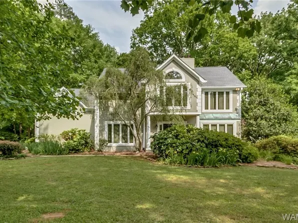 13236 N River Farms Dr, Northport, AL 35473