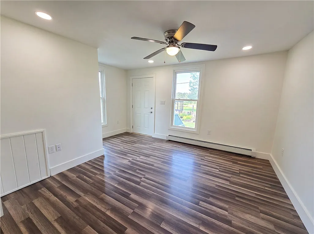 2 bed, 2121 sqft, $1,600 — Photo 4