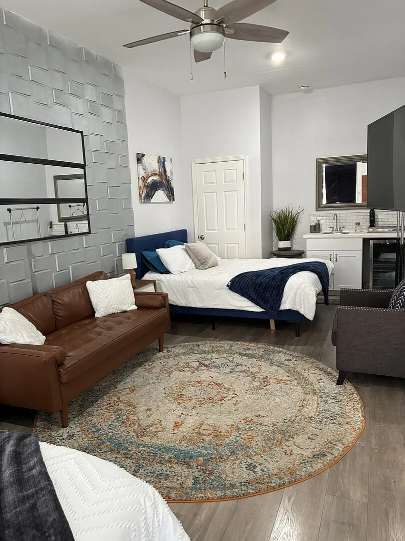 Grand Rapids Downtown Living-Suite — Photo 1
