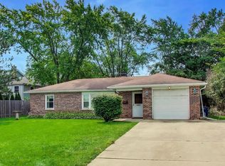 2331 Dundee Rd, Northbrook, IL 60062