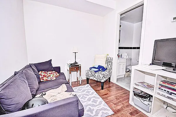 Rented by Level Group | media 13