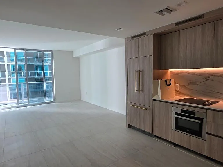 77 SE 5th St #2108 — Photo 10