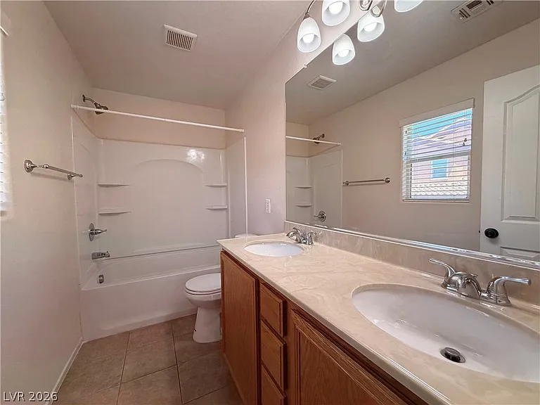 469 Royal Bridge Dr — Photo 10