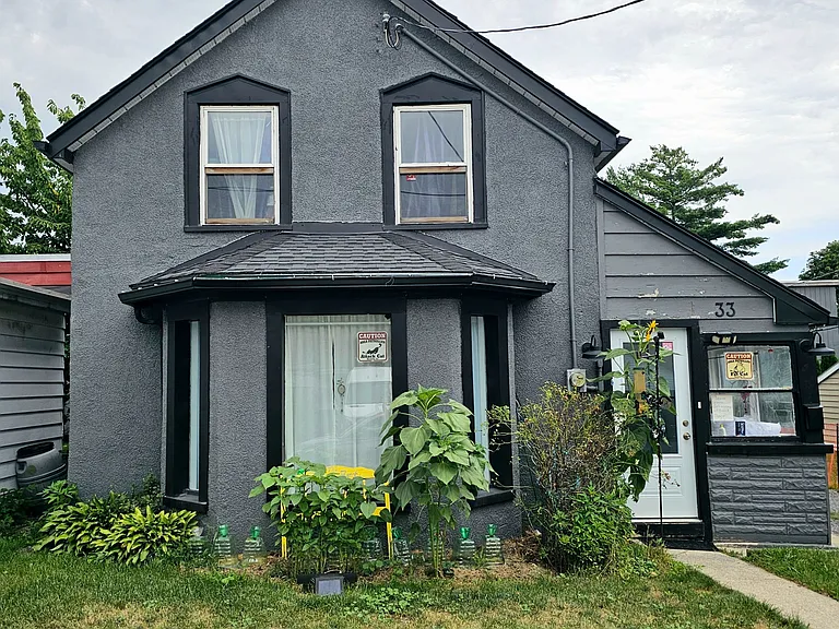 33 Murney St — Photo 1
