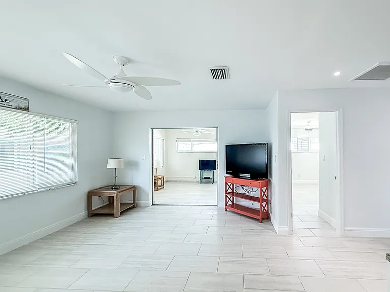 1900 Benjamin Franklin Dr #V12 — Photo 10