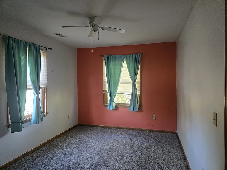 8031 Kingston Dr — Photo 3