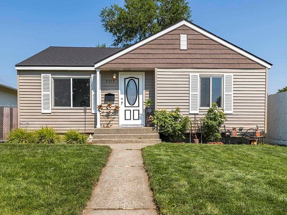 1st image of 2318 W Everett Ave