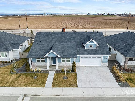 2nd image of 20206 Carbondale Ave