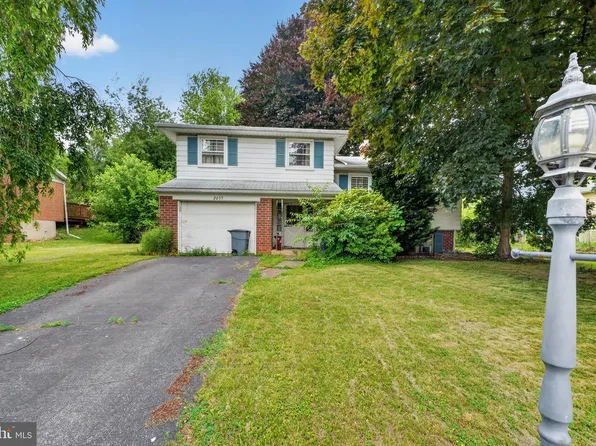 2055 Johnston Dr, Bethlehem, PA 18017