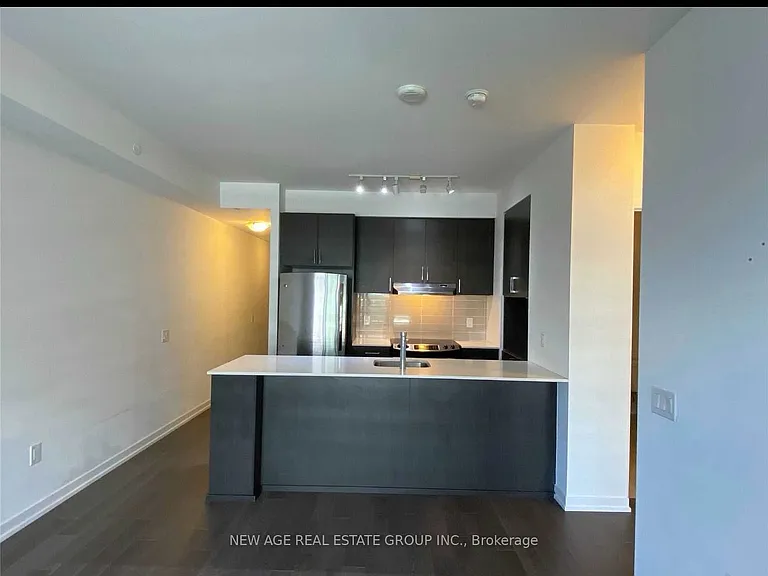2560 Eglinton Ave W #1001 — Photo 9