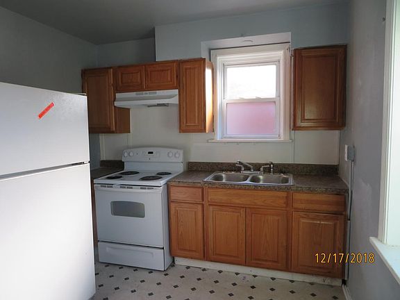 2nd image of 5910 McArthur Ave