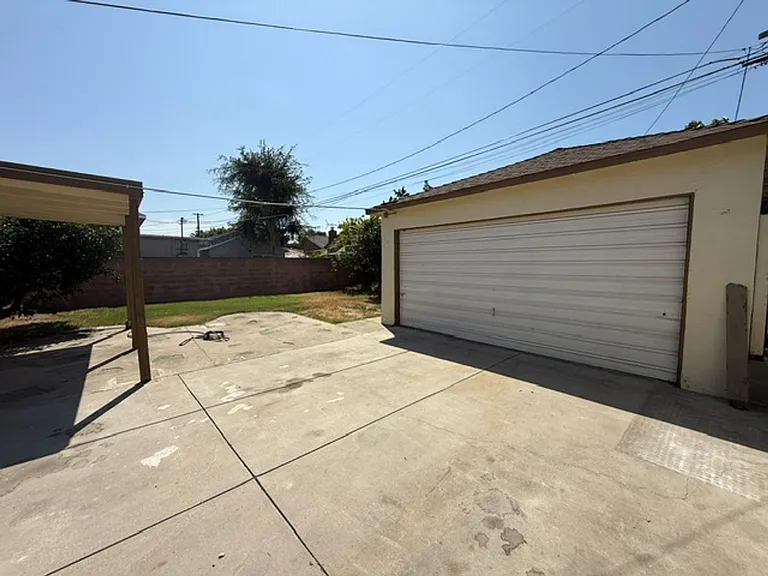 6008 Greenmeadow Rd — Photo 23