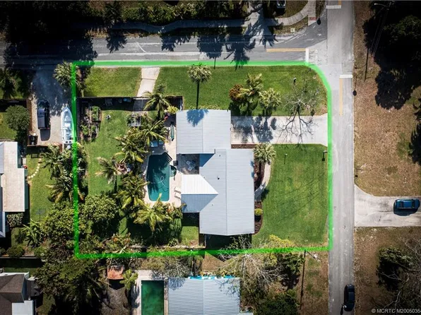 249 SE Tressler Dr, Stuart, FL 34994