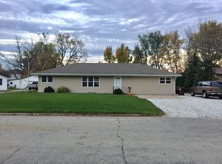 211 E Hubert St, Ashkum, IL 60911