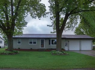 153 E Gilbert Dr, Elk Run Heights, IA 50707