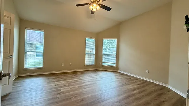 1700 Summerfield Dr — Photo 37