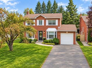 77 Pepler Pl, Barrie, ON L4N 5E3