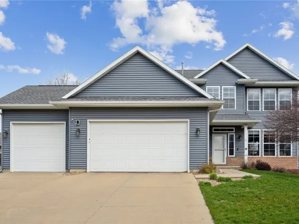 2560 Wolf Creek Trl, Hiawatha, IA 52233