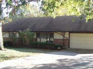 214 E Briarwood Ln, Columbia, MO 65203