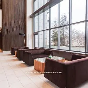 35 Brian Peck Cres #Penthouse 18-18 — Photo 4