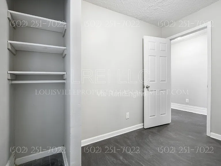 2424 Rowan St — Photo 9