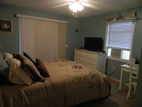 4th image of 23 Pine Dr
