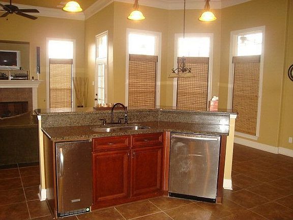 5th image of 506 Apperson Dr